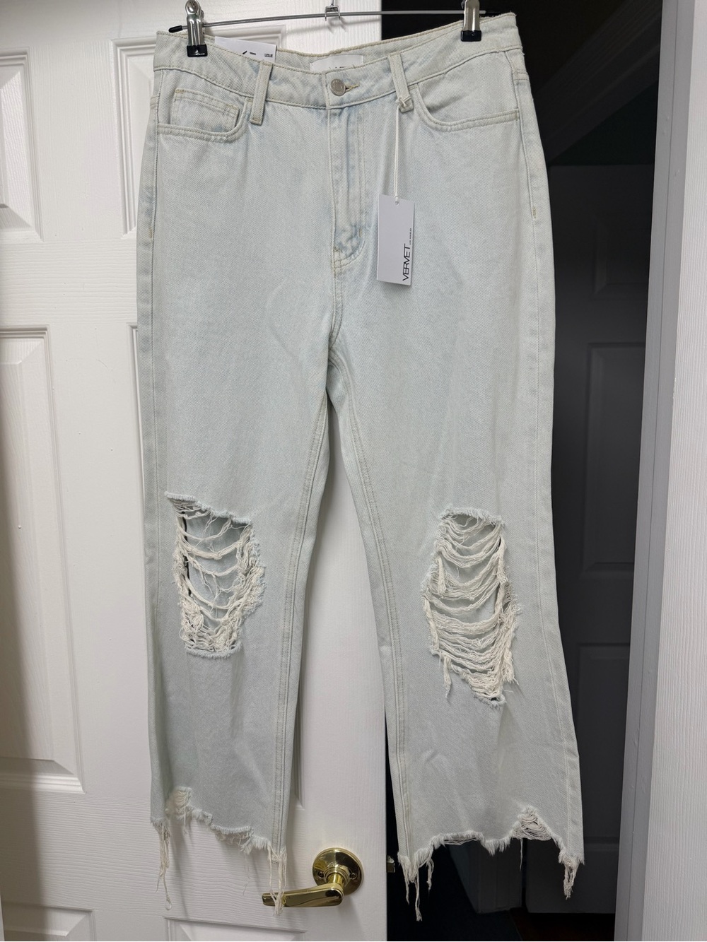 NWT Vervet Flying Monkey High Rise Crop Flare Jeans Light Wash Size 28 - Picture 4 of 15